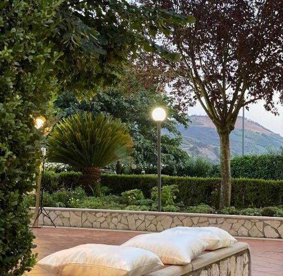 בית מלון כפרי Yellow Park