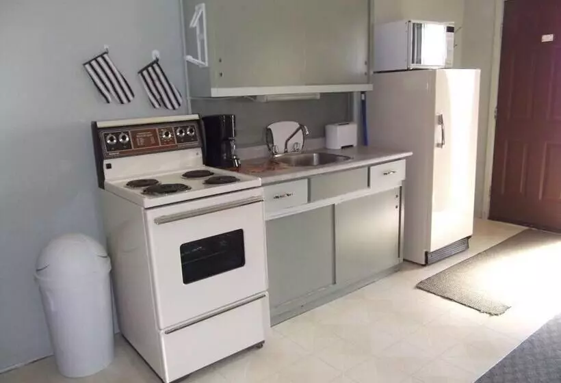 Maple Leaf Motel Emerson