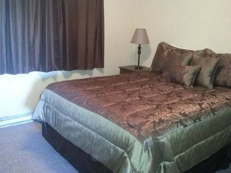 Maple Leaf Motel Emerson