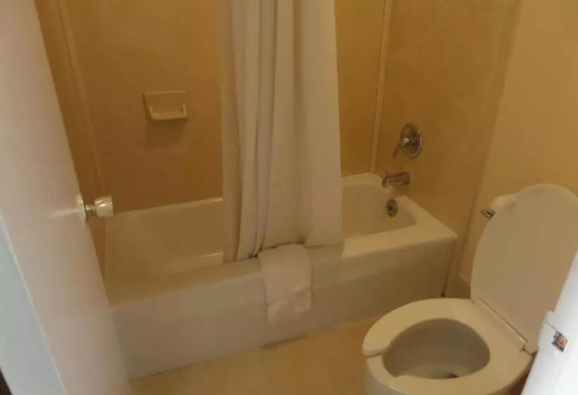 Motelli Jeffersonian Motor Inn