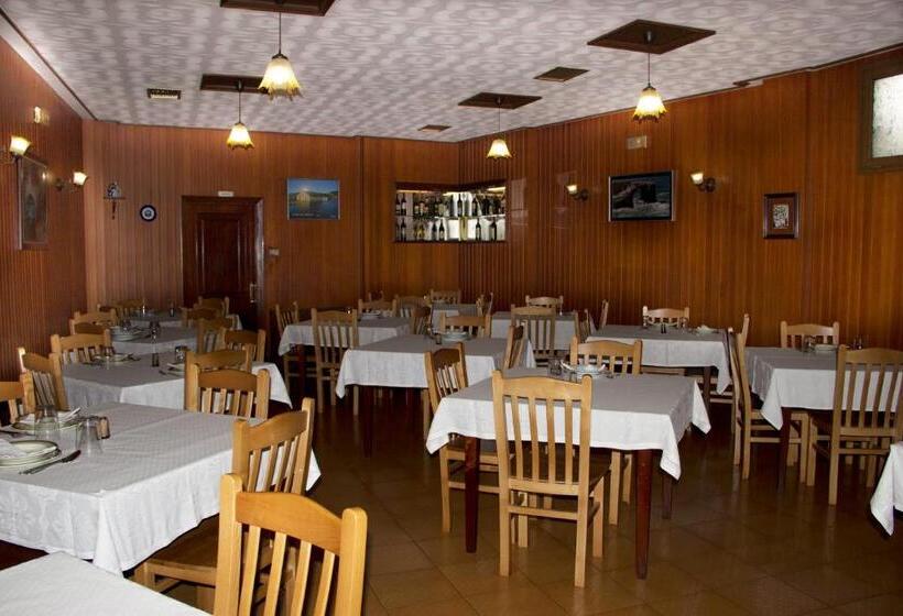 ペンション Hostal Restaurante Casa Giz