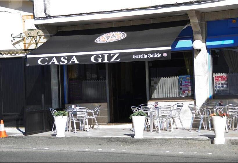 ペンション Hostal Restaurante Casa Giz