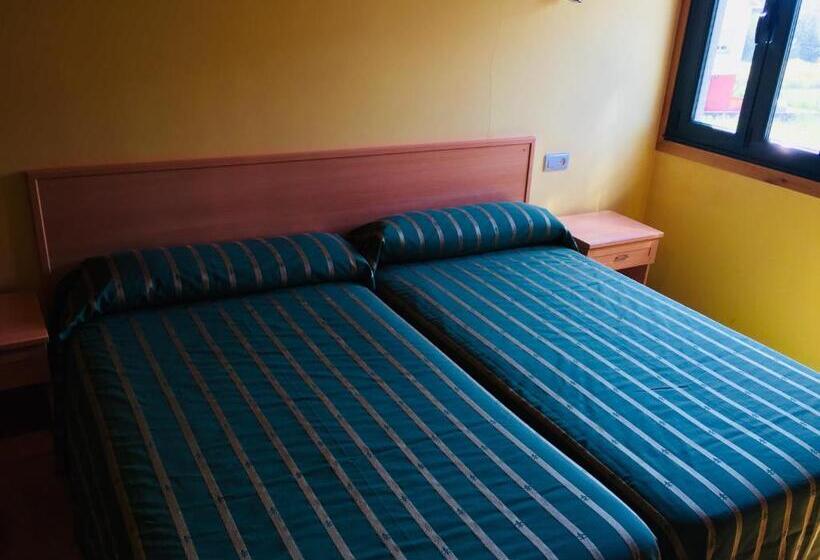 ペンション Hostal Restaurante Casa Giz