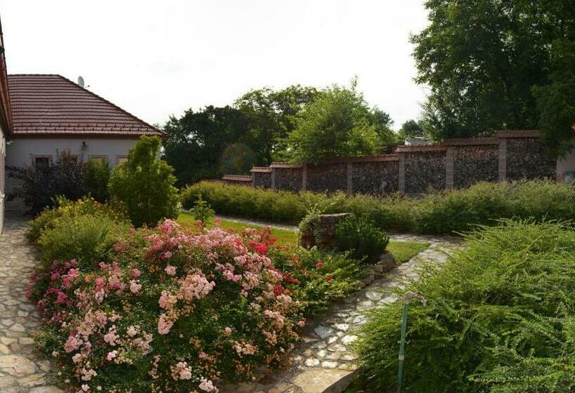 膳宿费 Jákó Ház