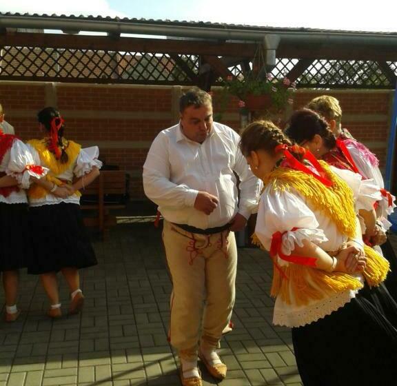 膳宿费 Penzion S Restaurací Na Furhaple