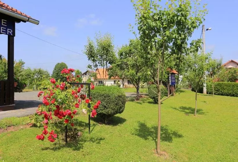 پانسیون Rooms With A Parking Space Slunj, Plitvice   17502