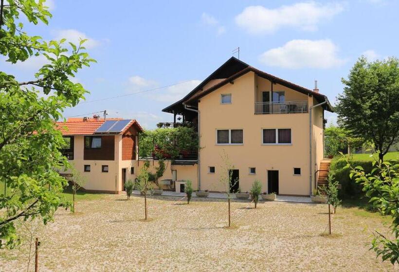 بنسيون Rooms With A Parking Space Slunj, Plitvice   17502