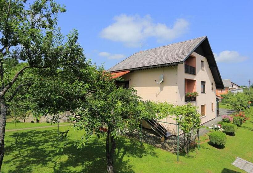 بنسيون Rooms With A Parking Space Slunj, Plitvice   17502