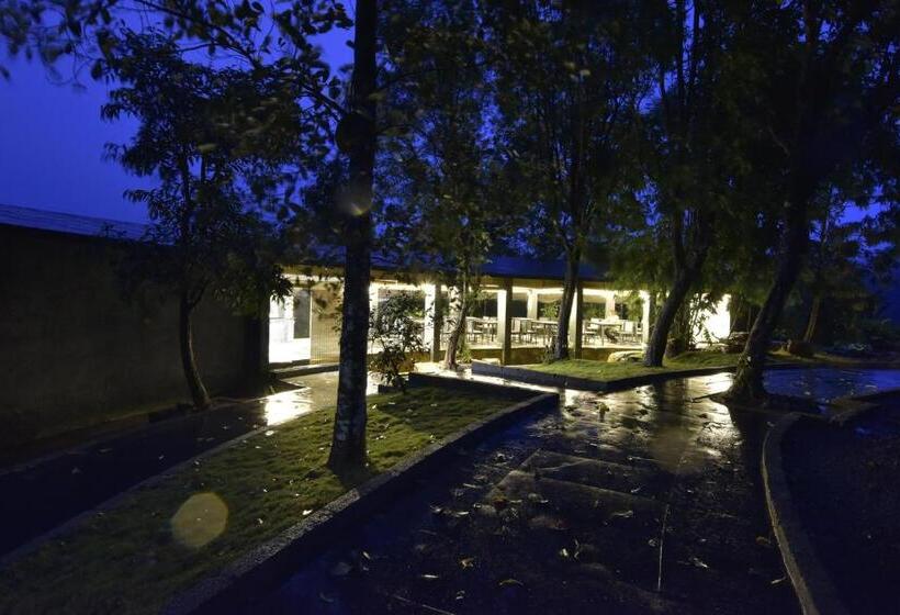 Resort Sattva The Awakening Garden