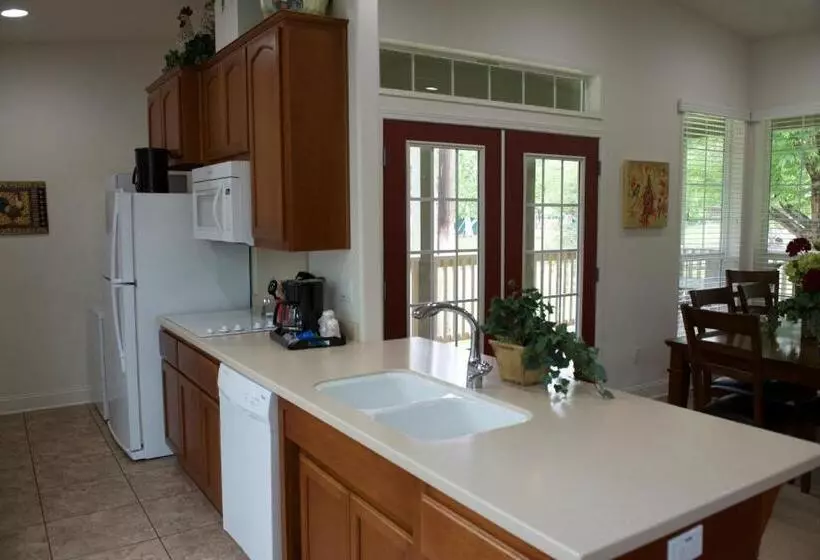 Wonder Valley Ranch Resort