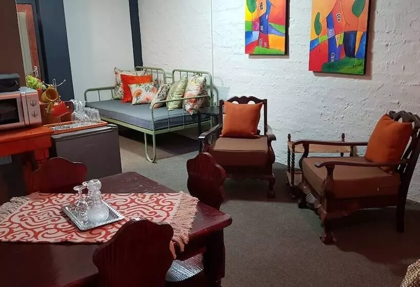 Aamiaismajoitus (B&B) Rustique Paris Guest House