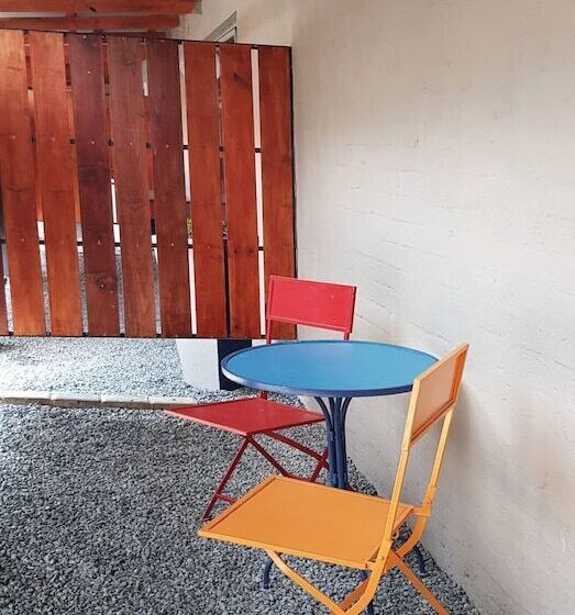 ベッドアンドブレックファースト Rustique Paris Guest House