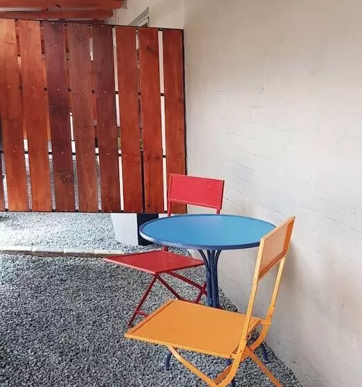 Aamiaismajoitus (B&B) Rustique Paris Guest House