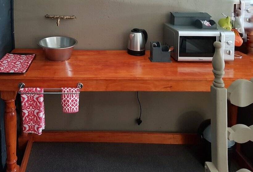 ベッドアンドブレックファースト Rustique Paris Guest House