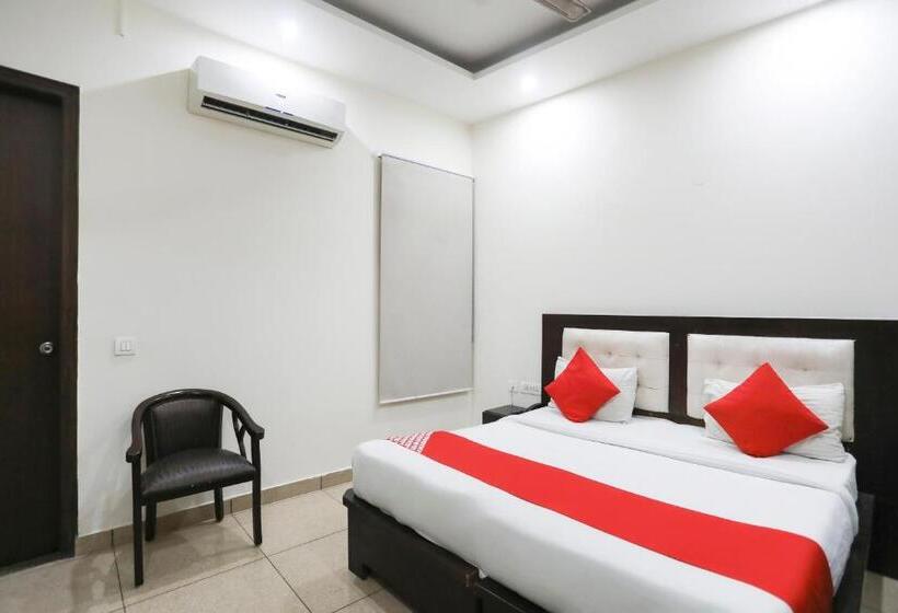 Flagship Hotel Sanfot