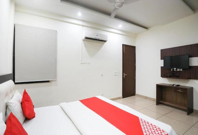 Flagship Hotel Sanfot