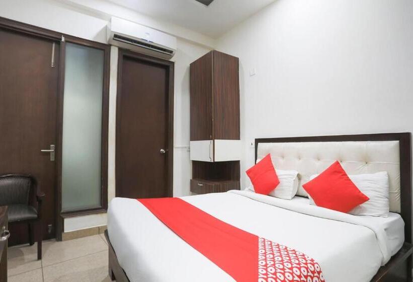 Flagship Hotel Sanfot