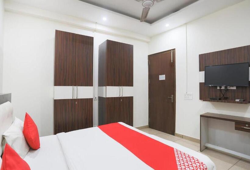 Flagship Hotel Sanfot