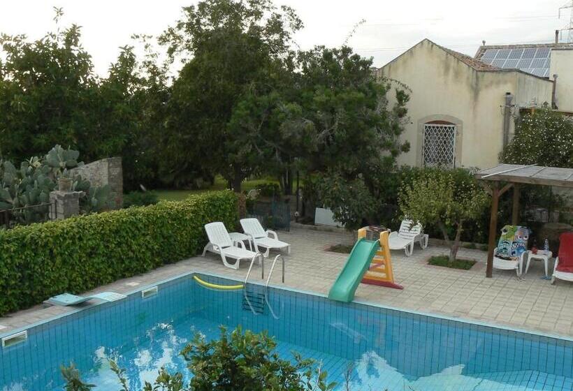 בית מלון כפרי Agriturismo Ruvitello