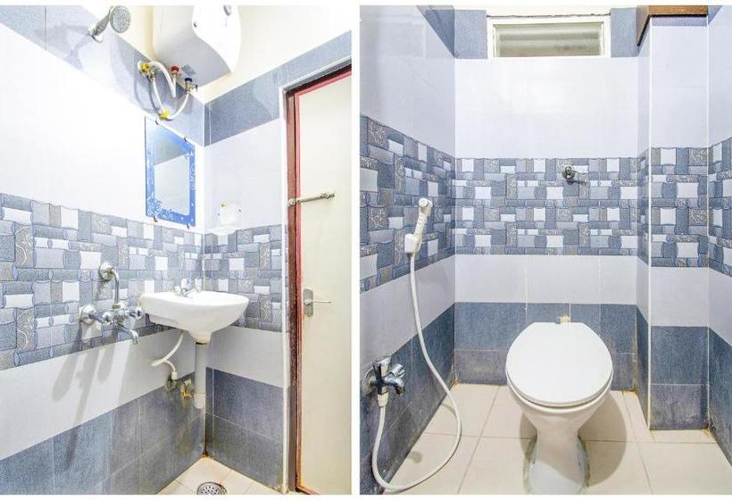 בית מלון כפרי Oyo 69992 Sri Sowmya Grand