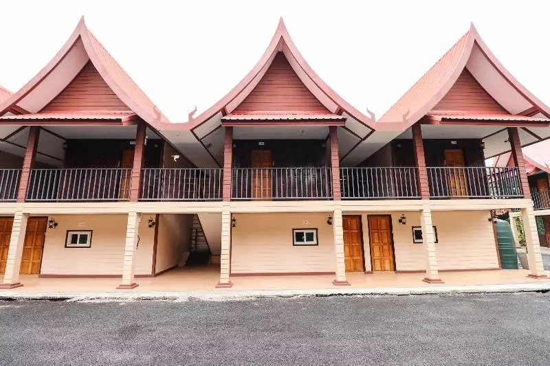هتل Oyo 874 Wong Ruean Thai Resort