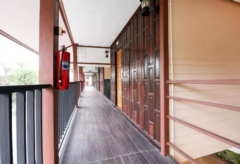 هتل Oyo 874 Wong Ruean Thai Resort