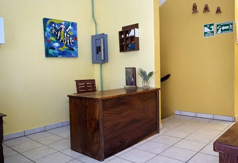 Hotelli Posada Casa Chiros