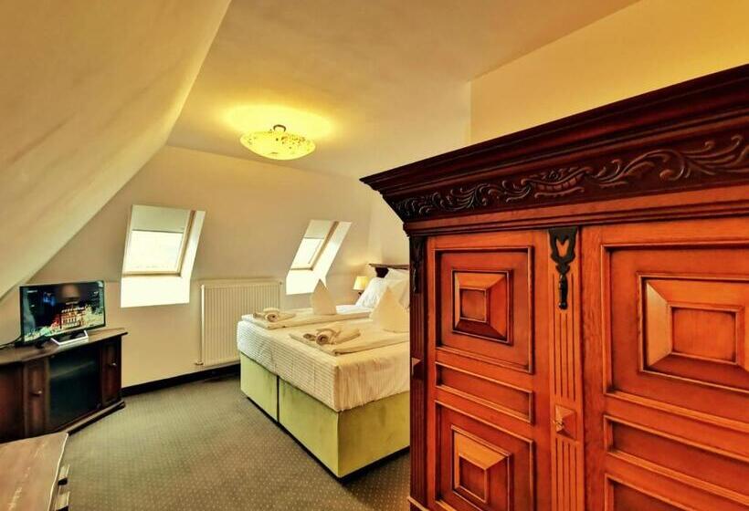 פנסיון Casa Kuhn