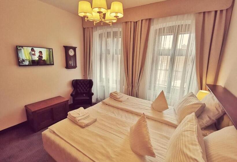 פנסיון Casa Kuhn