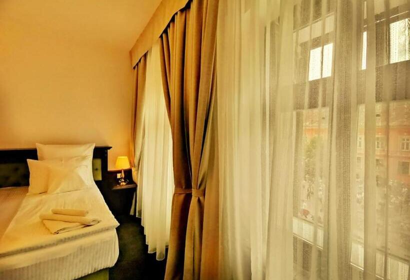 פנסיון Casa Kuhn