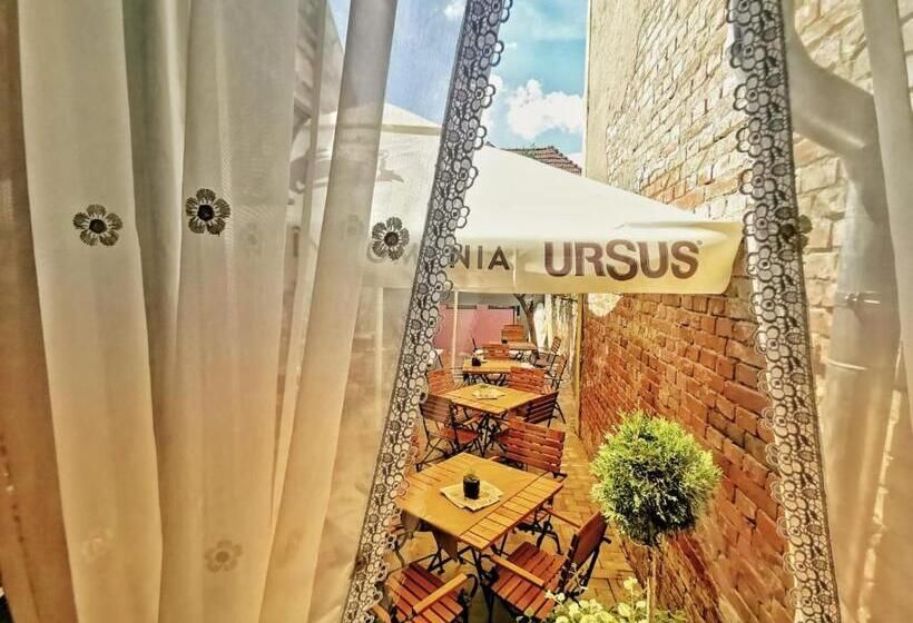 פנסיון Casa Kuhn