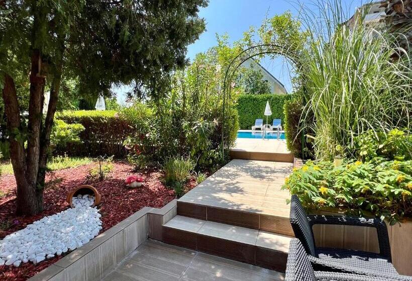 Family Hotel Kontesa