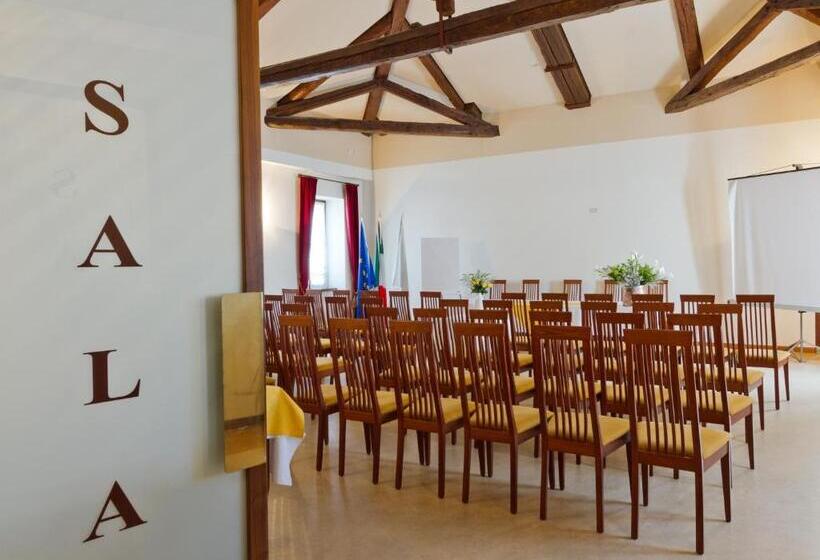 Отель Albergo Roma