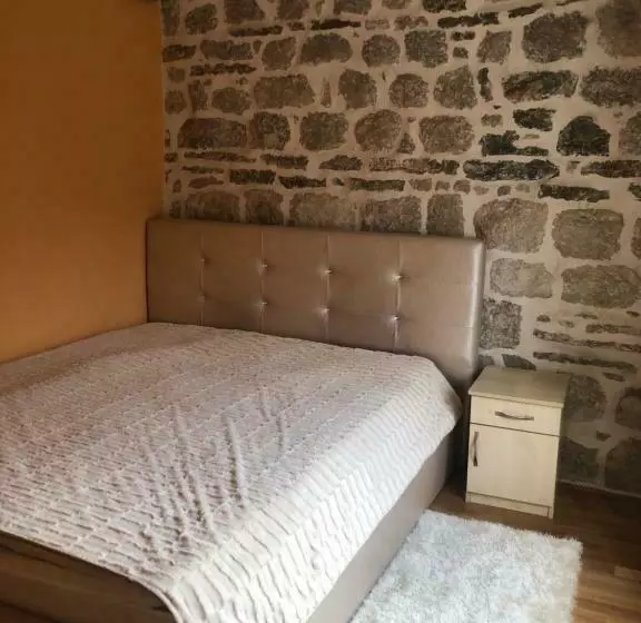 پانسیون Bogišić Rooms And Apartment