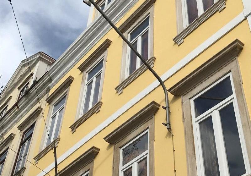 بنسيون Casa Da Praça Square Suites