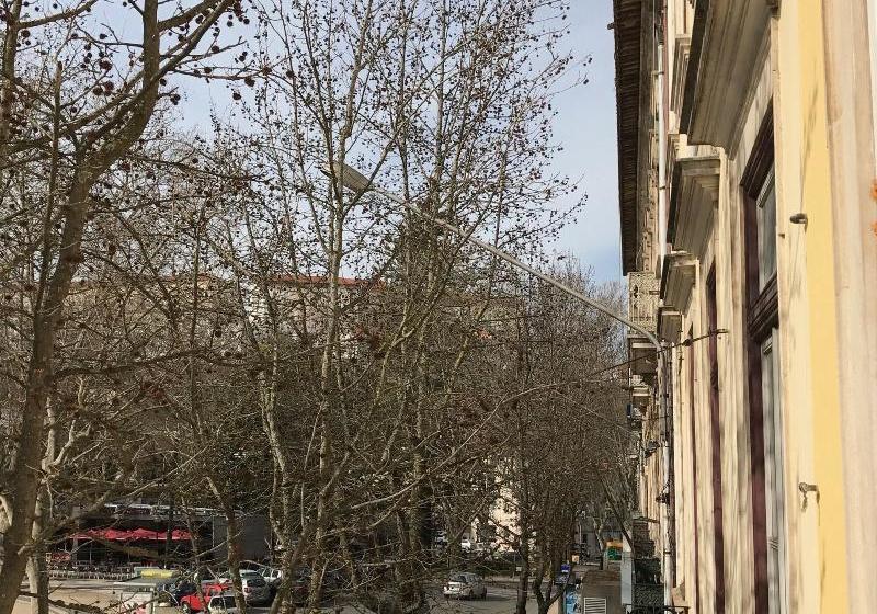 بنسيون Casa Da Praça Square Suites