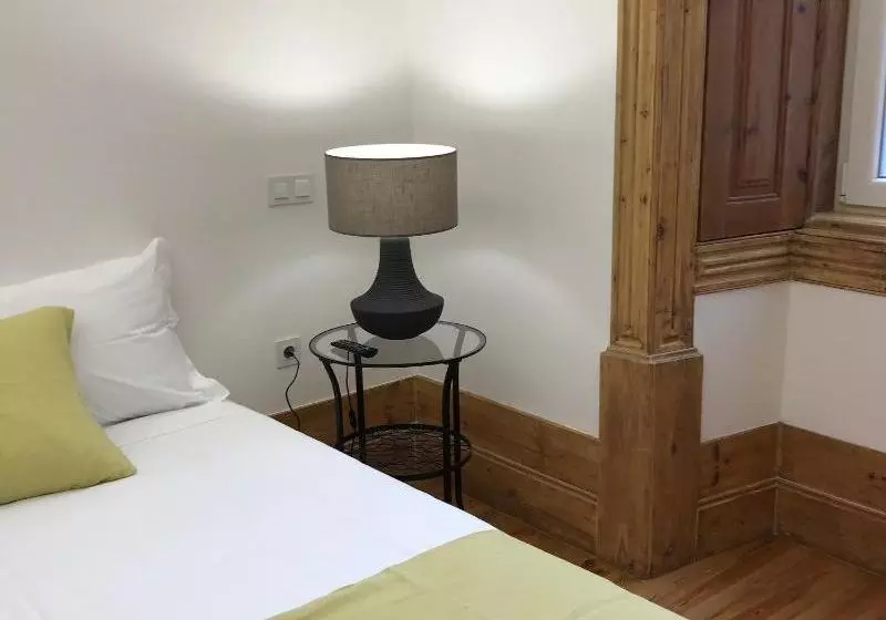 Majatalo Casa Da Praça Square Suites