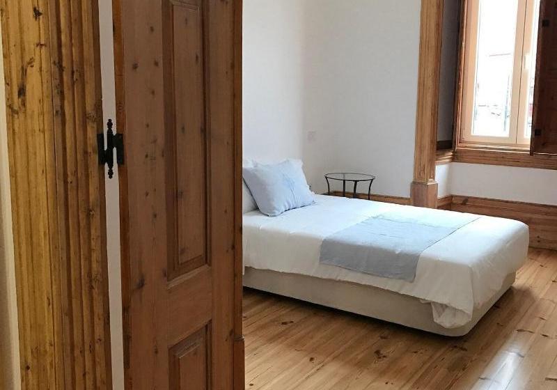 بنسيون Casa Da Praça Square Suites