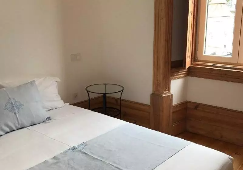 Majatalo Casa Da Praça Square Suites