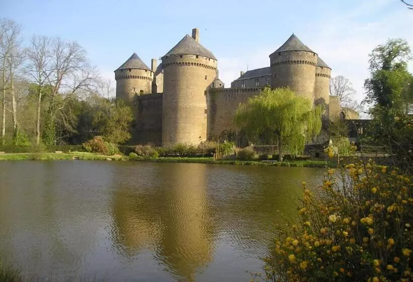 Aamiaismajoitus (B&B) Chambres D Hotes La Belle Taille