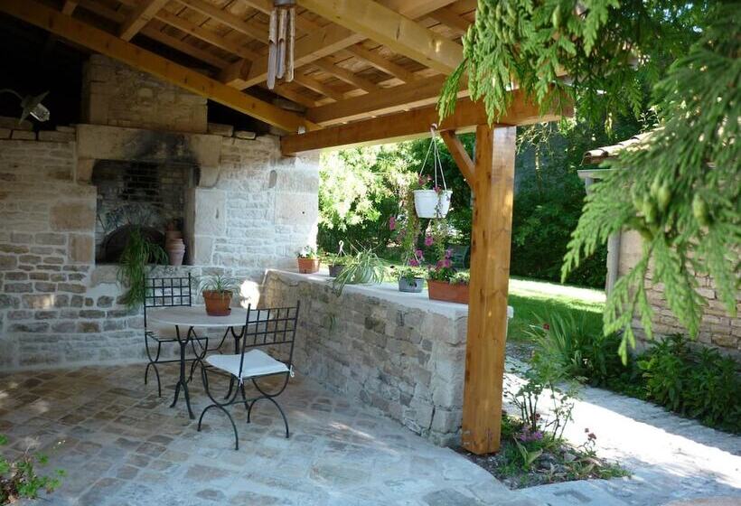 Bed & Breakfast Le Logis De Faugerit