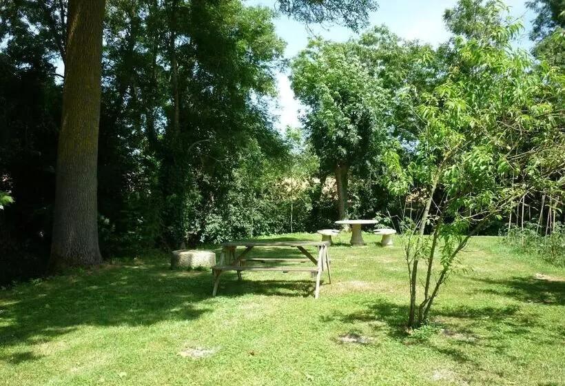 Aamiaismajoitus (B&B) Le Logis De Faugerit