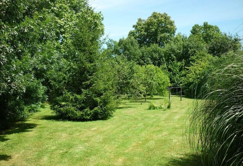 Bed & Breakfast Le Logis De Faugerit