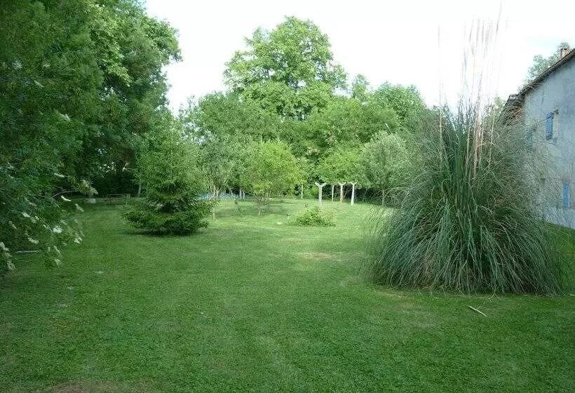 Aamiaismajoitus (B&B) Le Logis De Faugerit