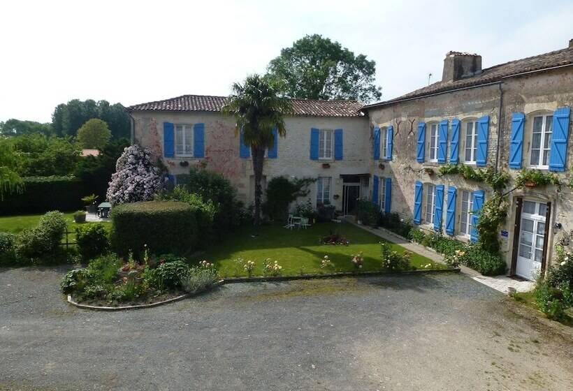 Bed & Breakfast Le Logis De Faugerit