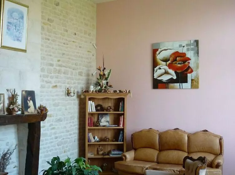 Aamiaismajoitus (B&B) Le Logis De Faugerit