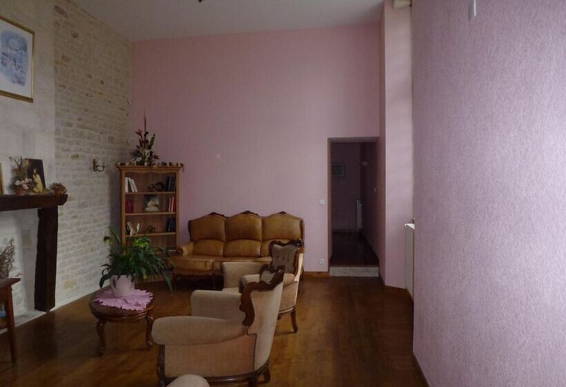 Bed & Breakfast Le Logis De Faugerit