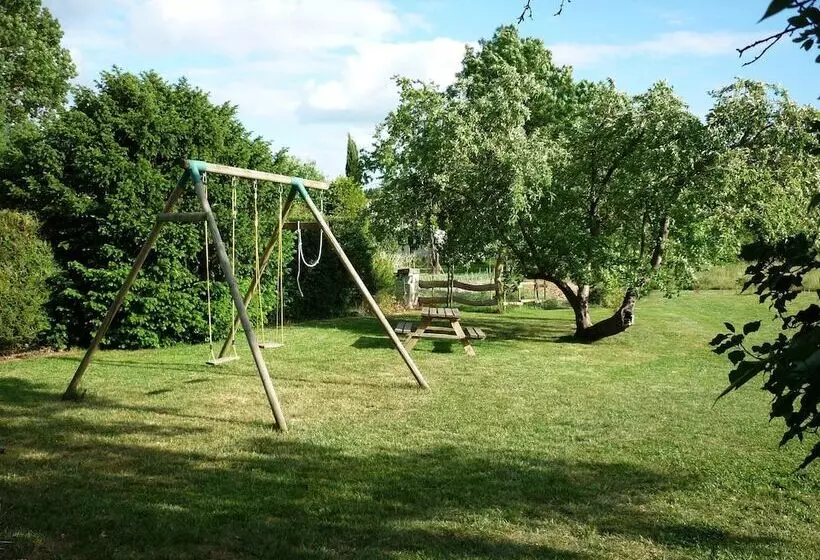 Aamiaismajoitus (B&B) Le Logis De Faugerit