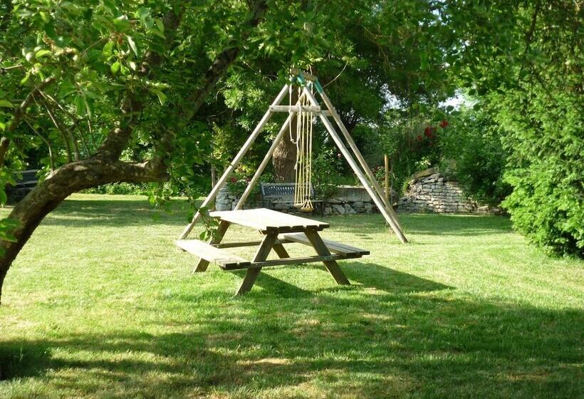 Bed & Breakfast Le Logis De Faugerit