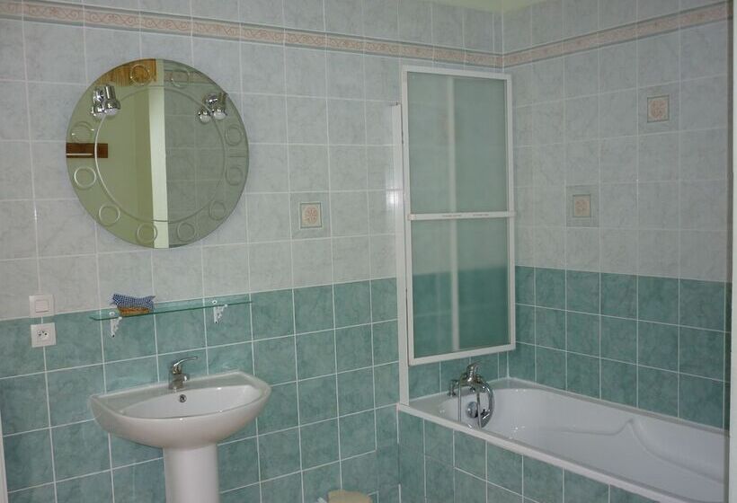 Bed & Breakfast Le Logis De Faugerit